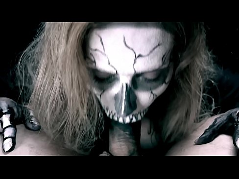 ❤️ Demon djevojka siše kurac svojim crnim ustima i guta spermu. ️ Seks video u pornografiji hr.porngifer.ru ﹏